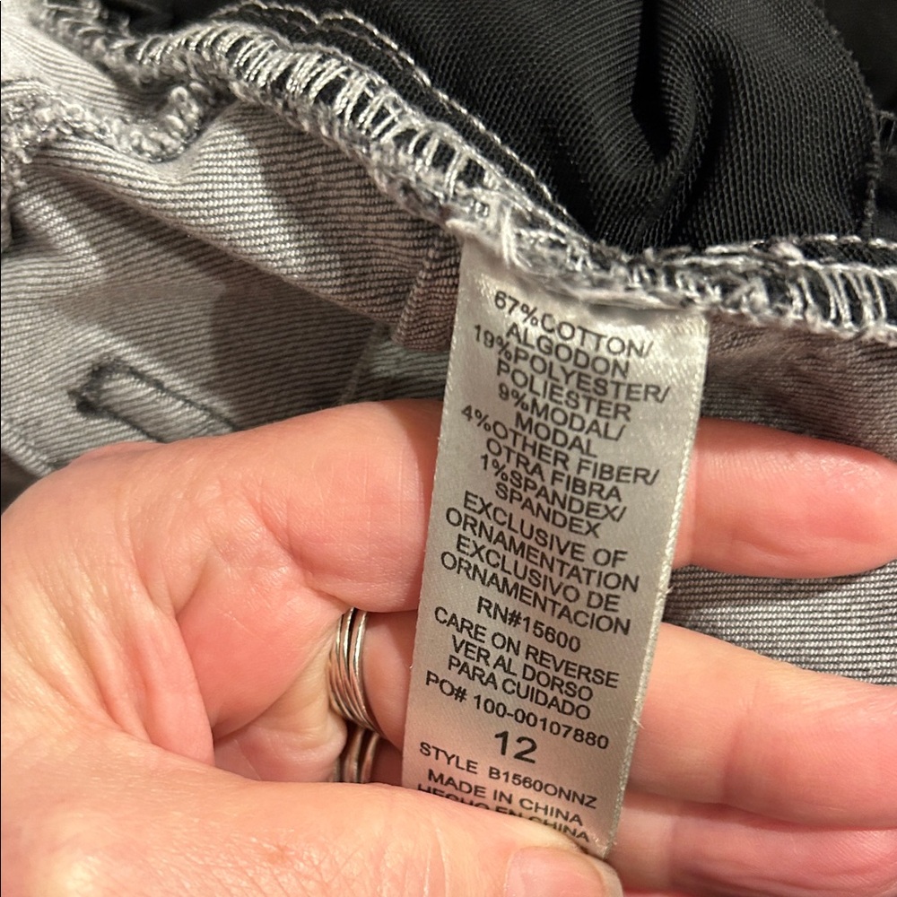 Democracy Women's Straight Leg Jeans in Gray - Picture 6 of 6